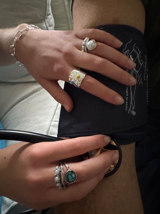 Nurses Line Fashion Ring